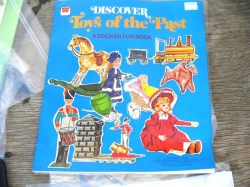 toys past cover_01